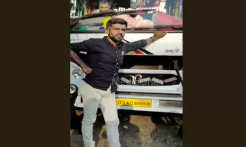 കോഴിക്കോട് ബാലുശേരിയിൽ ഓട്ടോ ഡ്രൈവർ കടവരാന്തയിൽ മരിച്ച നിലയിൽ