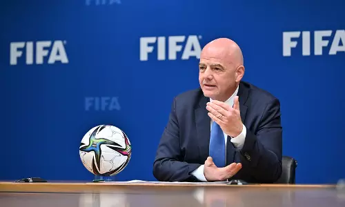 യൂറോപ്പിന്റേത് കാപട്യം, ആദ്യം മാപ്പിരക്കേണ്ടത് നിങ്ങള്; ഖത്തറിനെതിരായ വിമര്ശനങ്ങളില് പ്രതികരിച്ച് ഫിഫ പ്രസിഡന്റ് യൂറോപ്പിന്റേത് കാപട്യം, ആദ്യം മാപ്പിരക്കേണ്ടത് നിങ്ങള്; ഖത്തറിനെതിരായ വിമര്ശനങ്ങളില് പ്രതികരിച്ച് ഫിഫ പ്രസിഡന്റ്