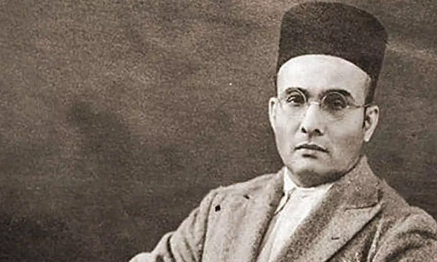 സവർക്കർക്ക് എന്തിനായിരുന്നു ബ്രിട്ടീഷ് പെൻഷൻ? രാഹുലിനെ ലക്ഷ്യമിടുന്നവർ വ്യക്തമാക്കണമെന്ന് കോൺഗ്രസ് സവർക്കർക്ക് എന്തിനായിരുന്നു ബ്രിട്ടീഷ് പെൻഷൻ? രാഹുലിനെ ലക്ഷ്യമിടുന്നവർ വ്യക്തമാക്കണമെന്ന് കോൺഗ്രസ്