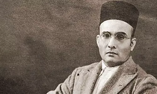 സവർക്കർക്ക് എന്തിനായിരുന്നു ബ്രിട്ടീഷ് പെൻഷൻ? രാഹുലിനെ ലക്ഷ്യമിടുന്നവർ വ്യക്തമാക്കണമെന്ന് കോൺഗ്രസ്