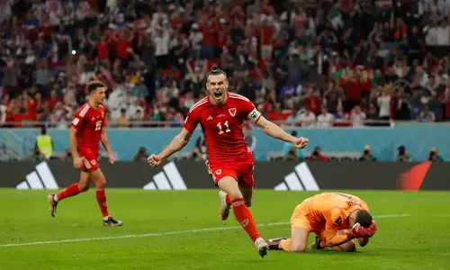 അടി, തിരിച്ചടി; യു.എസ്-വെയ്ൽസ് മത്സരം സമനിലയിൽ