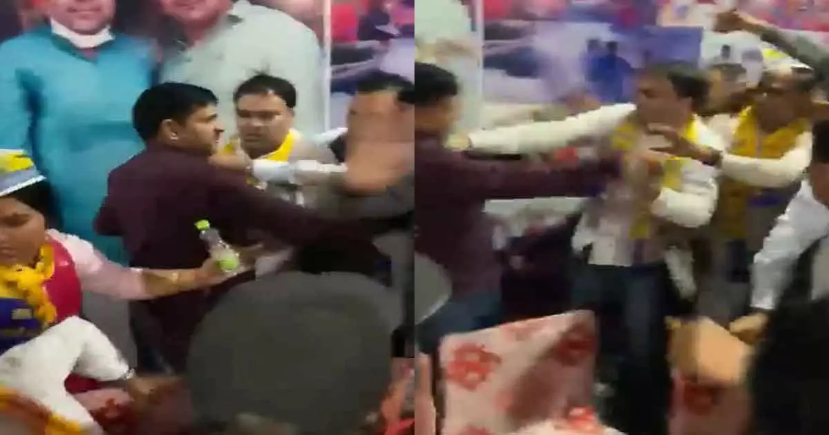 എ.എ.പി എം.എല്‍.എയെ പാര്‍ട്ടി പ്രവര്‍ത്തകര്‍ മര്‍ദിക്കുന്ന ദൃശ്യം പുറത്ത്