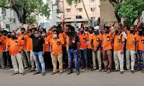 സ്വിഗ്ഗി തൊഴിലാളി പണിമുടക്ക് ഒമ്പതാം ദിവസത്തിലേക്ക്; ഇന്ന് സോണൽ ഓഫീസ് മാർച്ച് സ്വിഗ്ഗി തൊഴിലാളി പണിമുടക്ക് ഒമ്പതാം ദിവസത്തിലേക്ക്; ഇന്ന് സോണൽ ഓഫീസ് മാർച്ച്