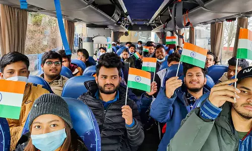 യുക്രൈനിൽ നിന്ന് തിരിച്ചെത്തിയ വിദ്യാര്‍ഥികളുടെ തുടർപഠനം; ഹരജികൾ ഇന്ന് പരിഗണിക്കും