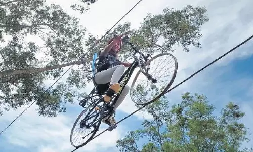 വിസ്മയ കാഴ്ചകളൊരുക്കി ആക്കുളം വിനോദസഞ്ചാര കേന്ദ്രം; അഡ്വഞ്ചർ പാർക്ക് ഇന്ന് തുറന്ന് നൽകും