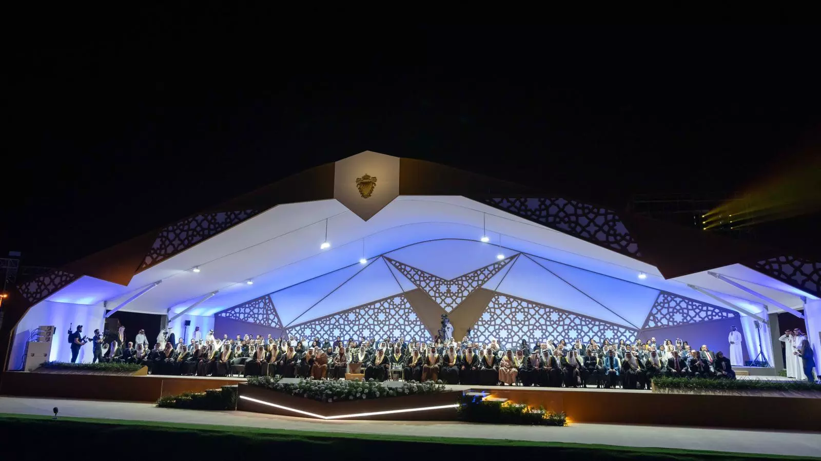 ബഹ്‌റൈനിലെ പുതിയ എക്‌സിബിഷൻ സെന്റർ പ്രധാനമന്ത്രി ഉദ്ഘാടനം ചെയ്തു