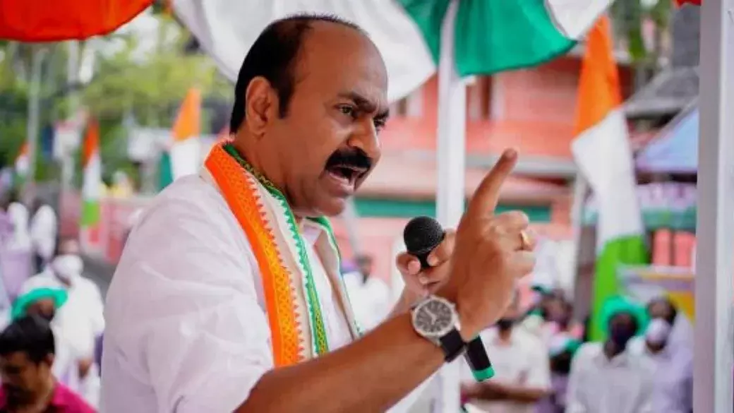 മദ്യവില വര്ധിപ്പിക്കാനുള്ള തീരുമാനം അശാസ്ത്രീയം, പാല് വില വര്ധന ഒഴിവാക്കാമായിരുന്നു; വി.ഡി സതീശന് മദ്യവില വര്ധിപ്പിക്കാനുള്ള തീരുമാനം അശാസ്ത്രീയം, പാല് വില വര്ധന ഒഴിവാക്കാമായിരുന്നു; വി.ഡി സതീശന്