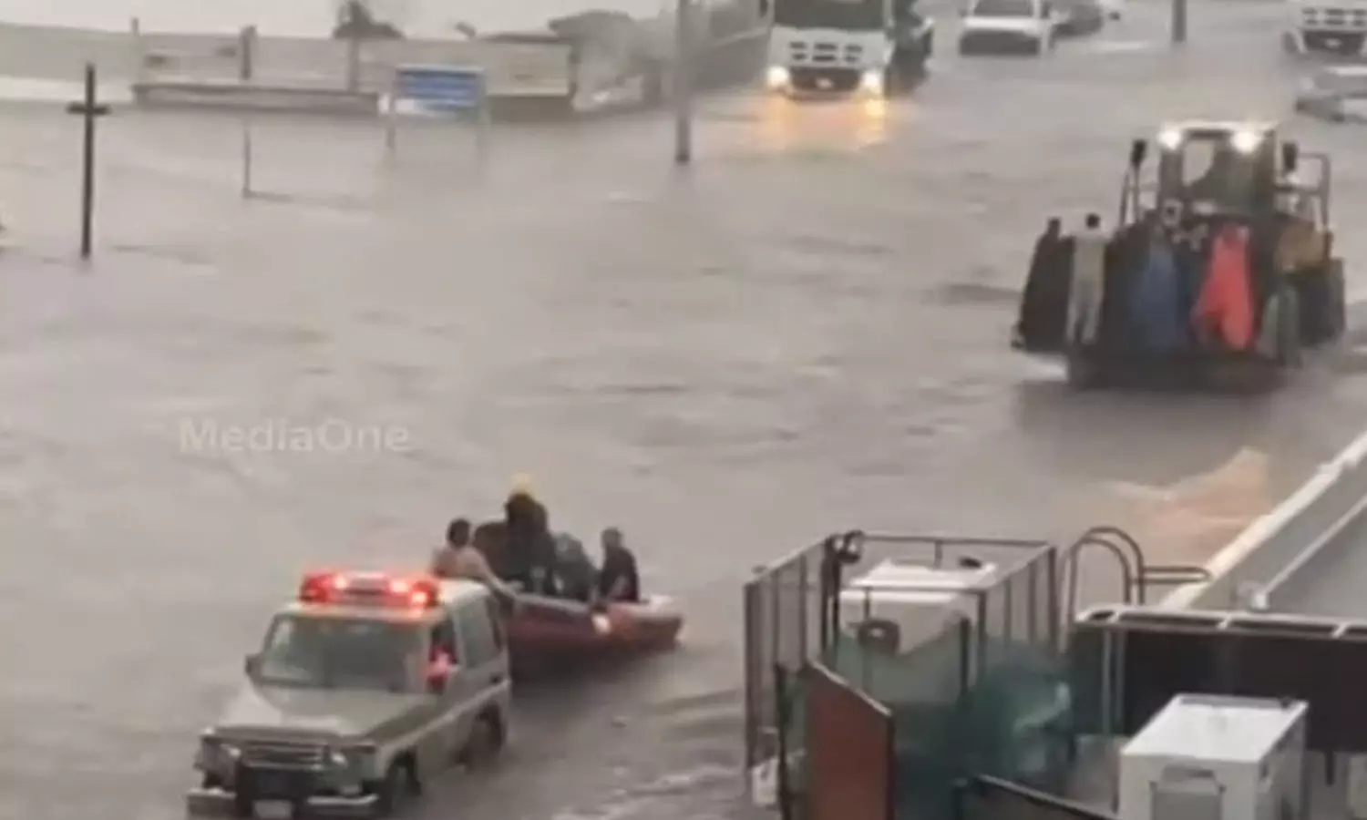 ജിദ്ദയിലുണ്ടായ മഴയില്‍ വൻ നാശനഷ്ടം