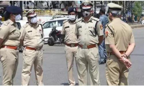 ജോലി ചെയ്തതിന് കൂലി ചോദിച്ച ദലിത് യുവാവിനെ മൂത്രം കുടിപ്പിച്ചു