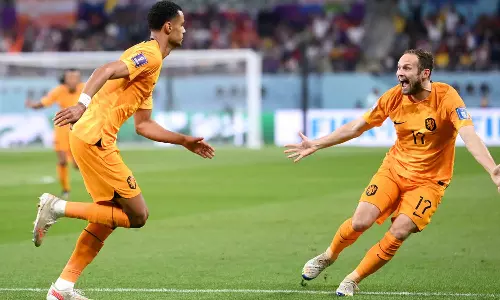 നെതർലൻഡ്‌സിന് സമനില തെറ്റിയില്ല; ഇക്വഡോറുമായുള്ള മത്സരത്തിൽ 1-1  സ്‌കോർ