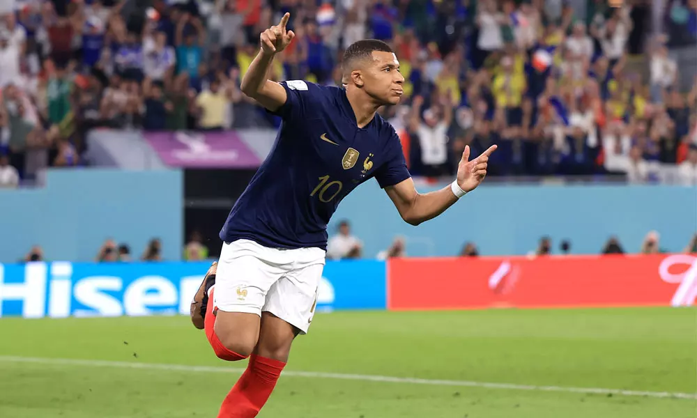 എംബാപ്പെയുടെ ഫ്രഞ്ച് കിസ്സ;  ഫ്രാൻസ്‌ പ്രീക്വാര്‍ട്ടറില്‍