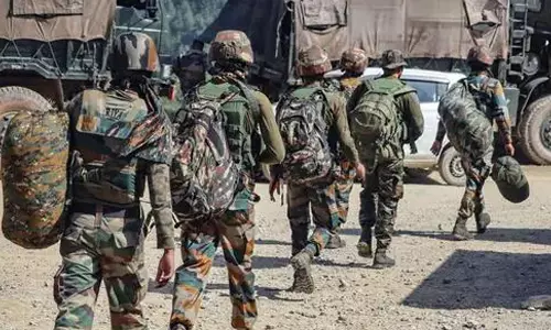 ഗുജറാത്തിൽ അർധസൈനിക വിഭാഗം ഉദ്യോഗസ്ഥർ തമ്മിൽ ഏറ്റുമുട്ടൽ: രണ്ടു പേർ മരിച്ചു