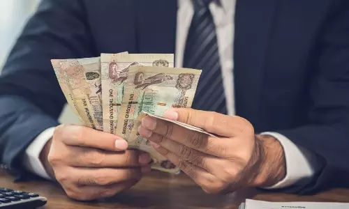 സ്വദേശി ജീവനക്കാരുടെ ശമ്പളം വെട്ടിച്ചുരുക്കുന്ന കമ്പനികൾക്കെതിരെ മുന്നറിയിപ്പുമായി യു.എ.ഇ