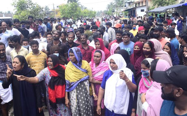 കോതിയില്‍ സമരം കൂടുതല്‍ ശക്തമാകുന്നു; പള്ളിക്കണ്ടി ജംഗ്ഷന്‍ ഇന്ന് ഉപരോധിക്കും