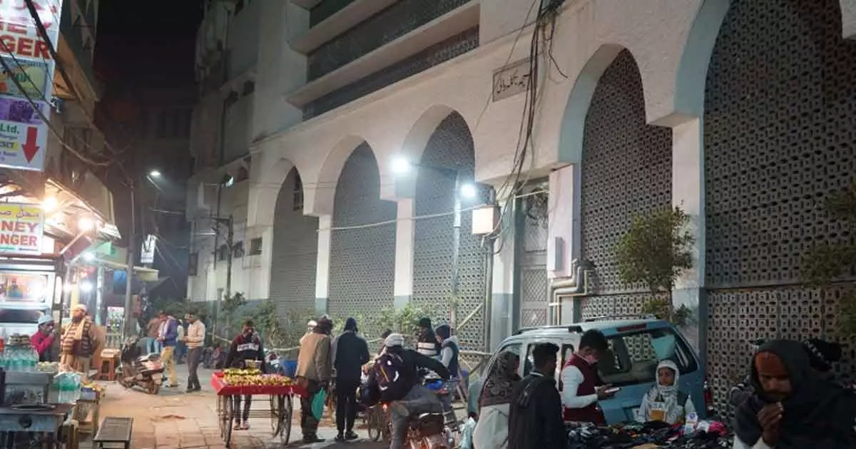 ഡല്ഹി നിസാമുദ്ദീന് മര്ക്കസിന്റെ താക്കോല് കൈമാറണം; നിയന്ത്രണം തുടരണമെന്ന പൊലീസ് ആവശ്യം കോടതി തള്ളി ഡല്ഹി നിസാമുദ്ദീന് മര്ക്കസിന്റെ താക്കോല് കൈമാറണം; നിയന്ത്രണം തുടരണമെന്ന പൊലീസ് ആവശ്യം കോടതി തള്ളി