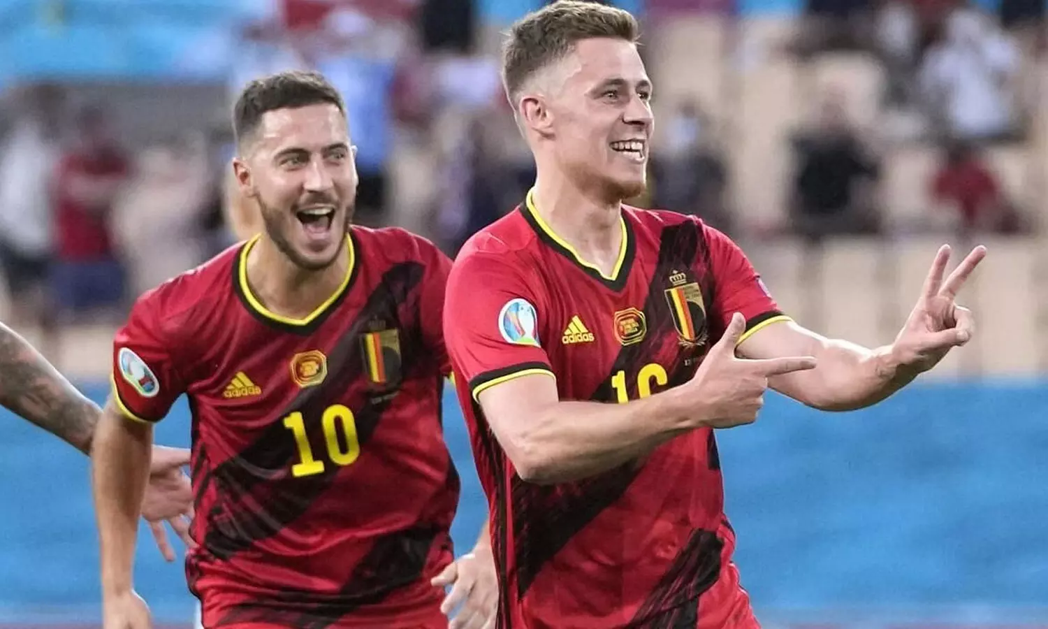 ചേട്ടന് നീട്ടിയടിച്ചു.. പന്ത് അനിയന്റെ കാലില്; ലോകകപ്പിലെ ബ്രോസ് ചേട്ടന് നീട്ടിയടിച്ചു.. പന്ത് അനിയന്റെ കാലില്; ലോകകപ്പിലെ ബ്രോസ്