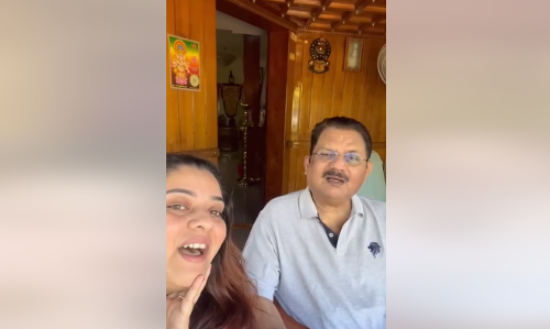 ക്യാ ഹുവാ തേരാ വാദാ...; മകള്‍ക്കൊപ്പം പാട്ടു പാടി ജഗതി ശ്രീകുമാര്‍