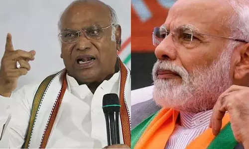 നിങ്ങൾ നുണകളുടെ നേതാവ്, സ്വയം ദരിദ്രനെന്ന് വിളിച്ച് സഹതാപം നേടാൻ ശ്രമിക്കുന്നു; മോദിക്കെതിരെ ആഞ്ഞടിച്ച് ഖാർഗെ