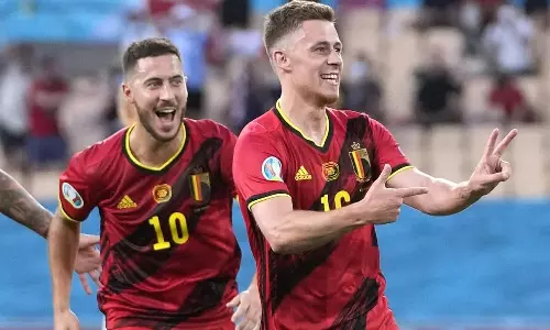 ചേട്ടന് നീട്ടിയടിച്ചു.. പന്ത് അനിയന്റെ കാലില്; ലോകകപ്പിലെ ബ്രോസ് ചേട്ടന് നീട്ടിയടിച്ചു.. പന്ത് അനിയന്റെ കാലില്; ലോകകപ്പിലെ ബ്രോസ്