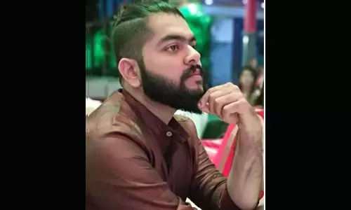 വാളുമായി എത്തി രണ്ടുപേർ; ശ്രദ്ധ കൊലക്കേസ് പ്രതിയുമായി വന്ന വാഹനത്തിന് നേരെ ആക്രമണം