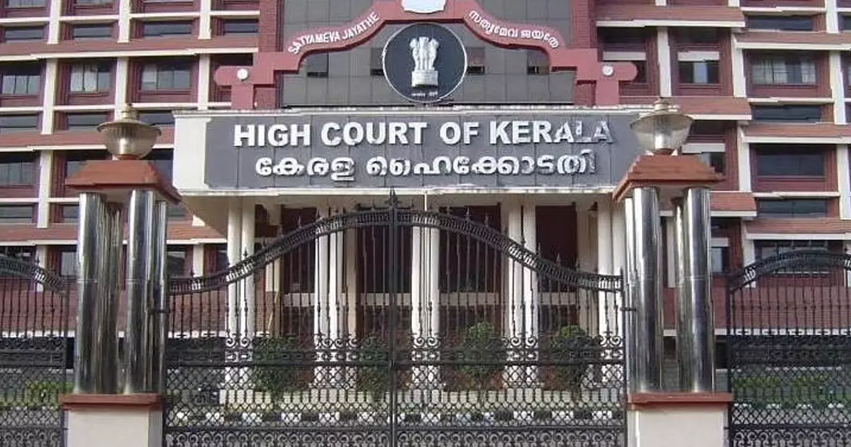 കോടതിയലക്ഷ്യക്കേസിൽ കണ്ണൂർ വി.സിയും രജിസ്ട്രാറും നേരിട്ട് ഹാജരാകാണമെന്ന് ഹൈക്കോടതി
