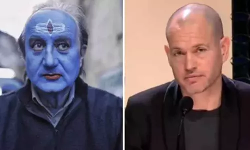 മുന്‍കൂട്ടി പ്ലാന്‍ ചെയ്തതാണെന്ന് തോന്നുന്നു, ടൂള്‍കിറ്റ് സംഘം സജീവമായിട്ടുണ്ട്: ജൂറി തലവന്‍റെ പരാമര്‍ശം ലജ്ജാകരമെന്ന് അനുപം ഖേര്‍