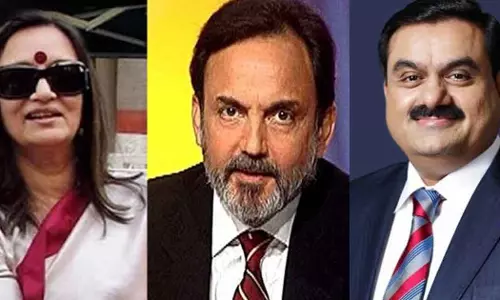 അദാനിയുടെ എന്‍ട്രി; പിന്നാലെ എൻഡിടിവി പ്രൊമോട്ടർ ഗ്രൂപ്പ് ഡയറക്ടർ ബോർഡിൽ നിന്ന് രാജിവെച്ച് പ്രണോയ് റോയിയും രാധിക റോയിയും