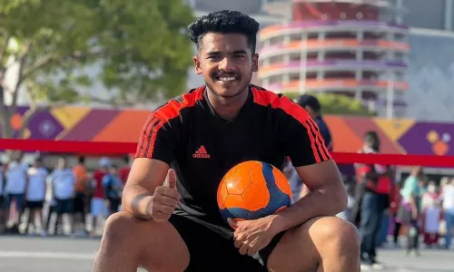 കാല്‍പന്ത്‌കൊണ്ട് അഭ്യാസം; അഖില്‍ റാസിഖിന്റെ ഖത്തറിലേക്കുള്ള വഴി