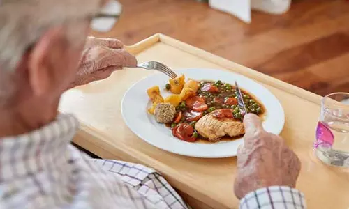 പ്രായമായവർ ഉപേക്ഷിക്കേണ്ടതായ ചില ഭക്ഷണങ്ങൾ