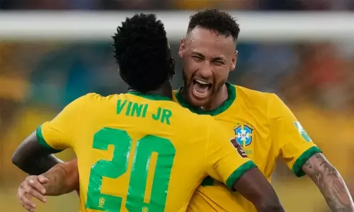 നെയ്മറിന്റെ പകരക്കാരനാര്; ആരാധകര് മറുപടി പറഞ്ഞു തുടങ്ങിയിരിക്കുന്നു നെയ്മറിന്റെ പകരക്കാരനാര്; ആരാധകര് മറുപടി പറഞ്ഞു തുടങ്ങിയിരിക്കുന്നു