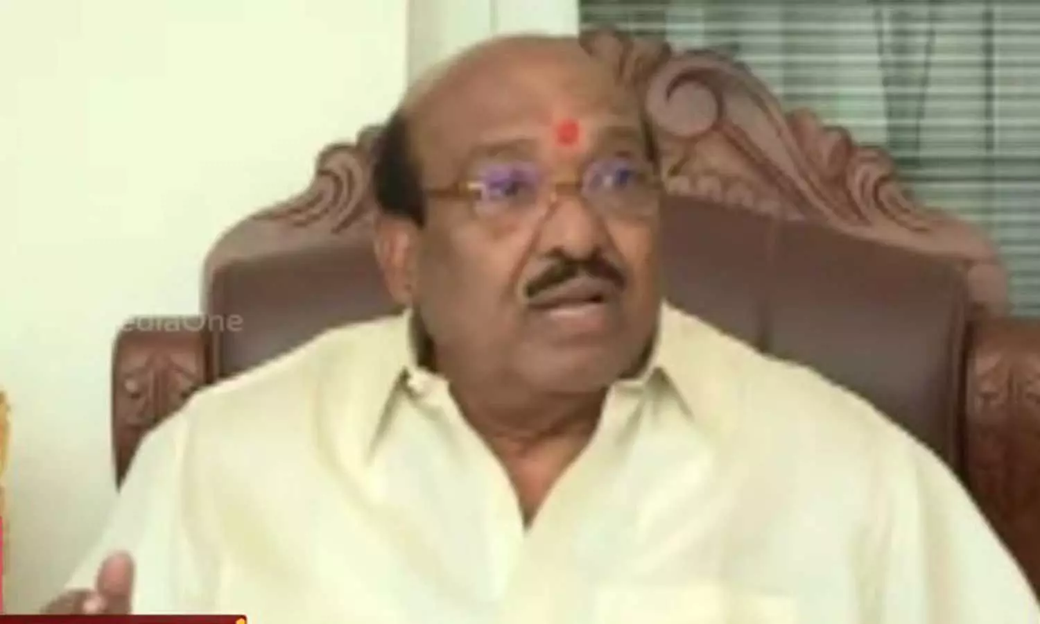 മന്ത്രിക്കെതിരെ വൈദികൻ പറഞ്ഞത് പച്ചവർഗീയത: വെള്ളാപ്പള്ളി നടേശൻ മന്ത്രിക്കെതിരെ വൈദികൻ പറഞ്ഞത് പച്ചവർഗീയത: വെള്ളാപ്പള്ളി നടേശൻ