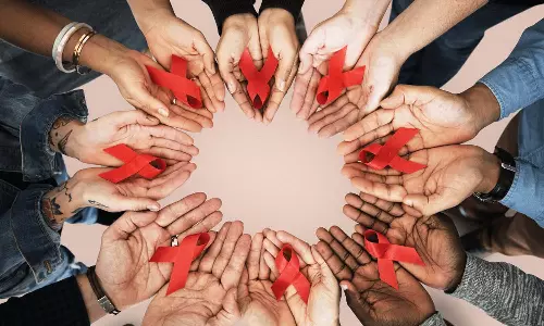 തൊട്ടാൽ പകരുമോ എയ്‌ഡ്‌സ്‌! ചികിൽസിച്ചാൽ മാറുമോ?; സംശയങ്ങൾക്ക് മറുപടി