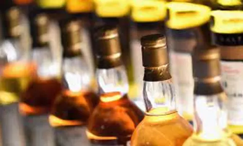 മദ്യ വിൽപന; പാർപ്പിട സമുച്ചയത്തിലുള്ള റെസ്റ്റോറൻറിനെതിരെ നടപടി മദ്യ വിൽപന; പാർപ്പിട സമുച്ചയത്തിലുള്ള റെസ്റ്റോറൻറിനെതിരെ നടപടി