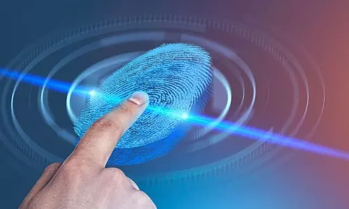 ഉംറ തീർത്ഥാടകർക്ക് ഇലക്ട്രോണിക്സ് വിസ: ഫിംഗര്‍ പ്രിന്‍റ് നിര്‍ബന്ധമാക്കി