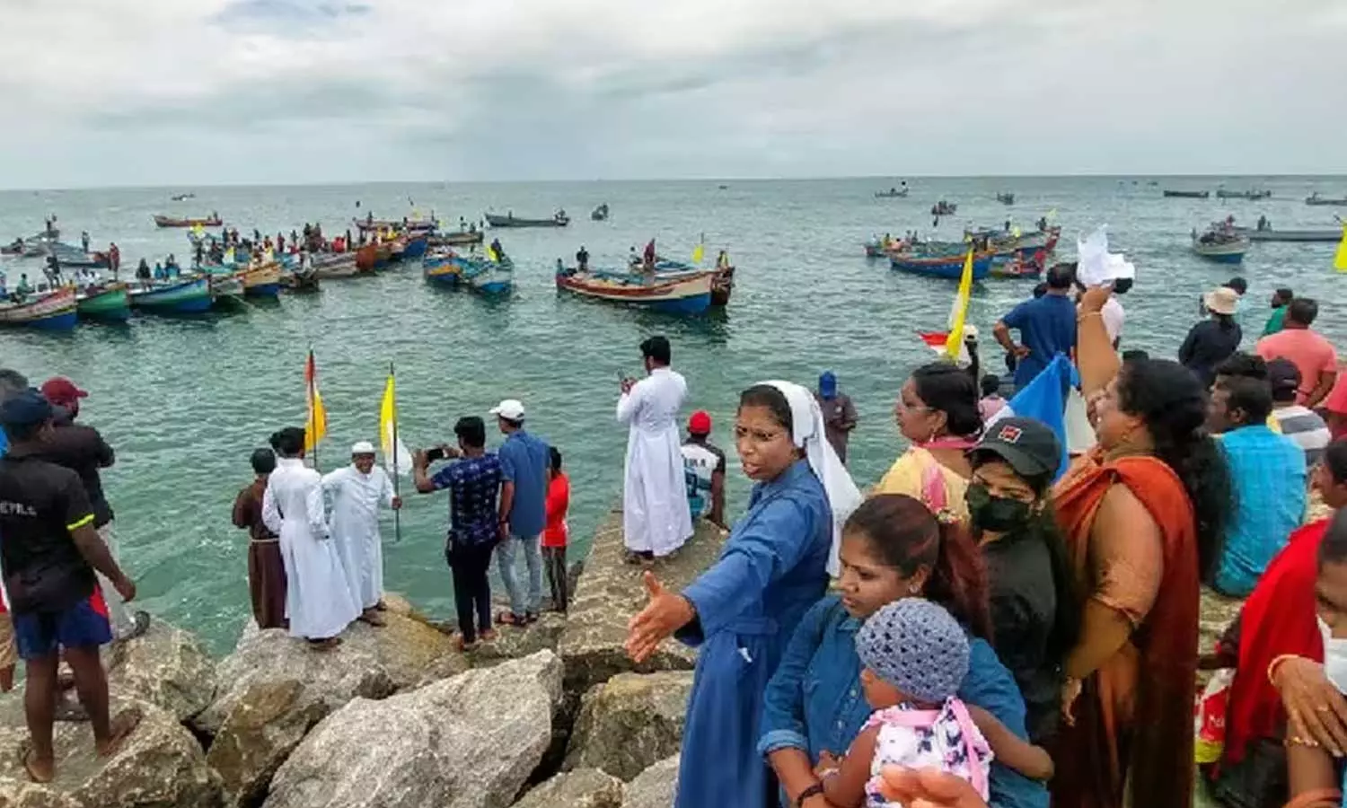 വിഴിഞ്ഞത്ത് മധ്യസ്ഥ നീക്കം; സമവായശ്രമവുമായി ഗാന്ധി സ്മാരക നിധി വിഴിഞ്ഞത്ത് മധ്യസ്ഥ നീക്കം; സമവായശ്രമവുമായി ഗാന്ധി സ്മാരക നിധി