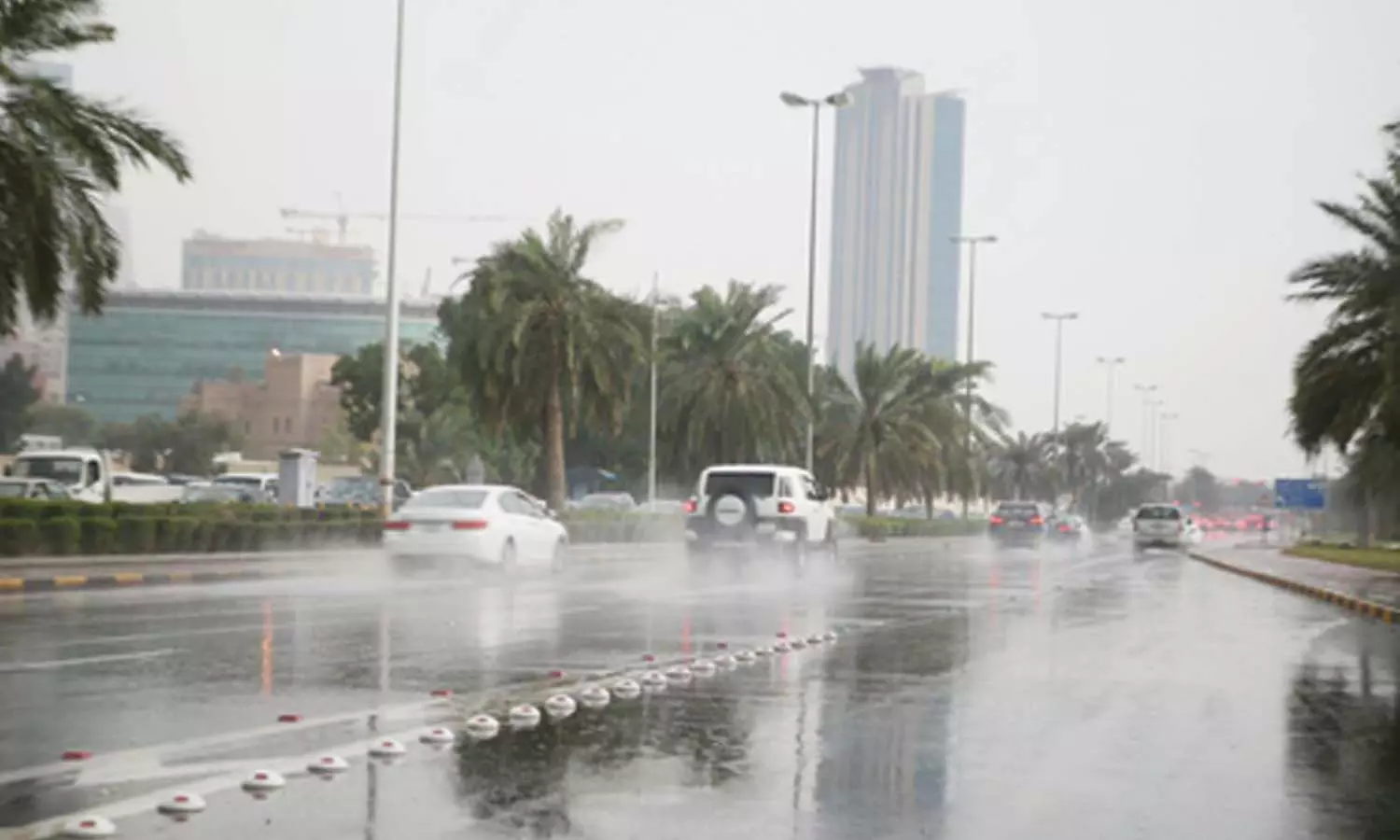 കുവൈത്തിൽ മഴ കനക്കും; ജാഗ്രതാ നിർദ്ദേശം നൽകി കാലാവസ്ഥാ വിദഗ്ദര് കുവൈത്തിൽ മഴ കനക്കും; ജാഗ്രതാ നിർദ്ദേശം നൽകി കാലാവസ്ഥാ വിദഗ്ദര്