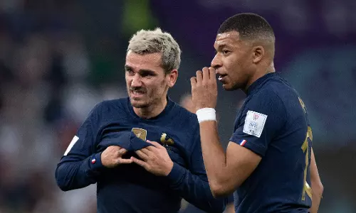 പോളിഷ് മതില്‍ പൊളിക്കാന്‍ ലോക ചാമ്പ്യന്മാര്‍