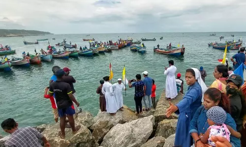 വിഴിഞ്ഞത്തേക്ക് സമാധാന ദൗത്യ സംഘം