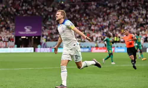 ഇംഗ്ലണ്ടിന് സെനഗലിന്റെ ക്ലീൻ ചിറ്റ്; ഏകപക്ഷീയമായ മൂന്ന് ഗോളിന് സെനഗലിനെ തകർത്ത് ഇംഗ്ലണ്ട് ക്വാർട്ടറിൽ