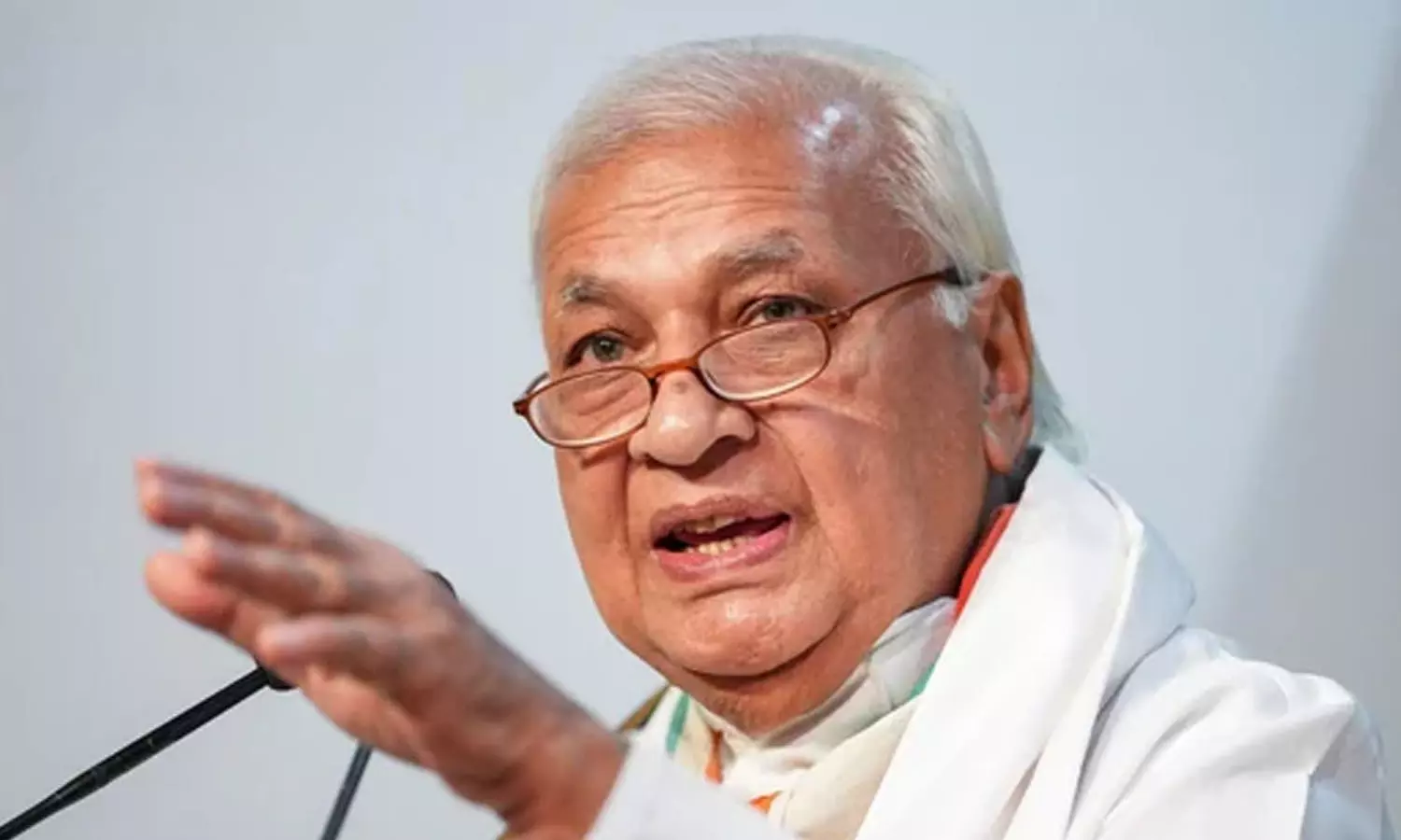 ചാൻസലർ സ്ഥാനത്ത് നിന്ന് ഗവർണറെ നീക്കാനുള്ള ബിൽ ബുധനാഴ്ച പരിഗണിക്കാൻ തീരുമാനിച്ച് കാര്യോപദേശകസമിതി