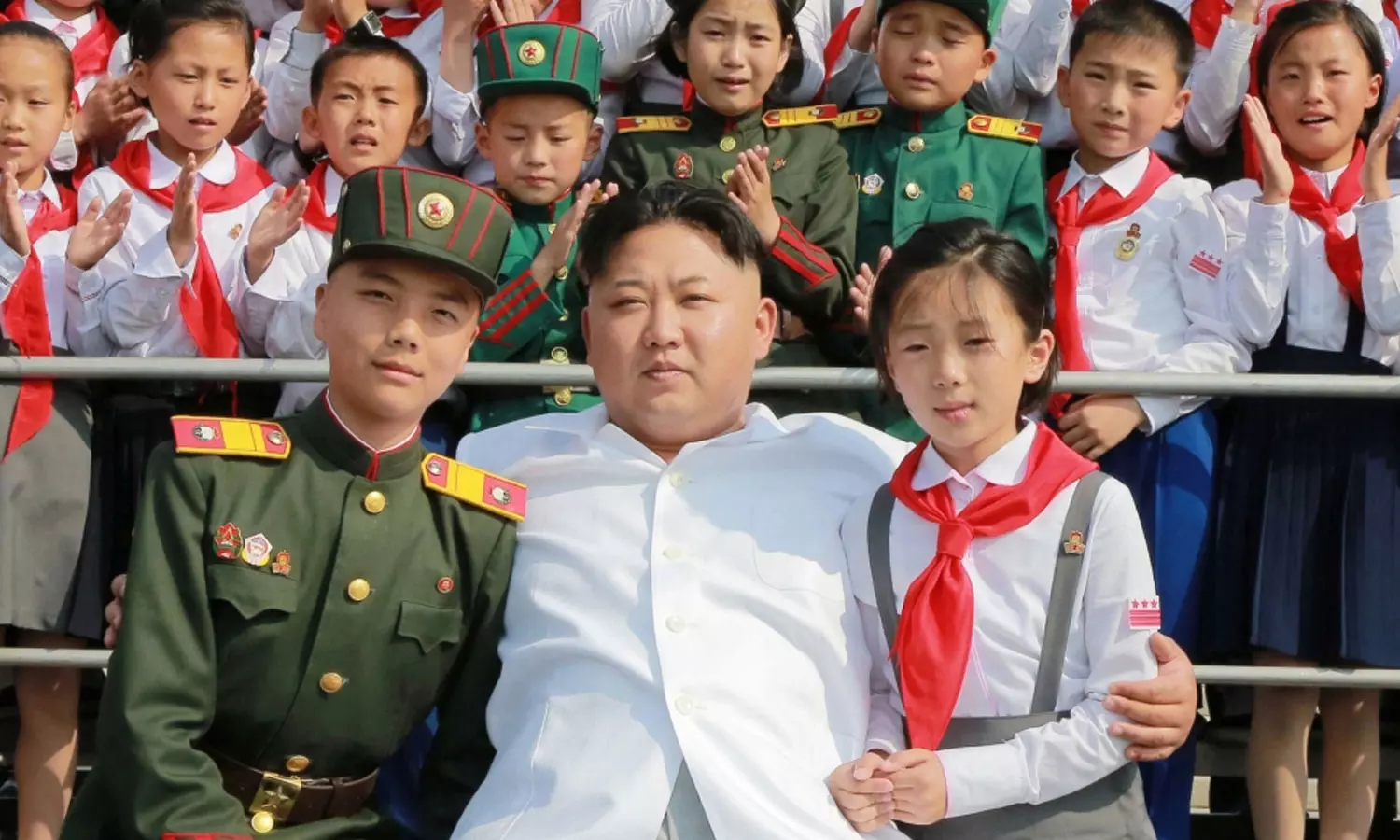 ദേശസ്‌നേഹം തോന്നണം: കുട്ടികൾക്ക് ബോംബെന്നും തോക്കെന്നും പേരിടാൻ നിർദേശിച്ച് കിം ജോങ് ഉൻ