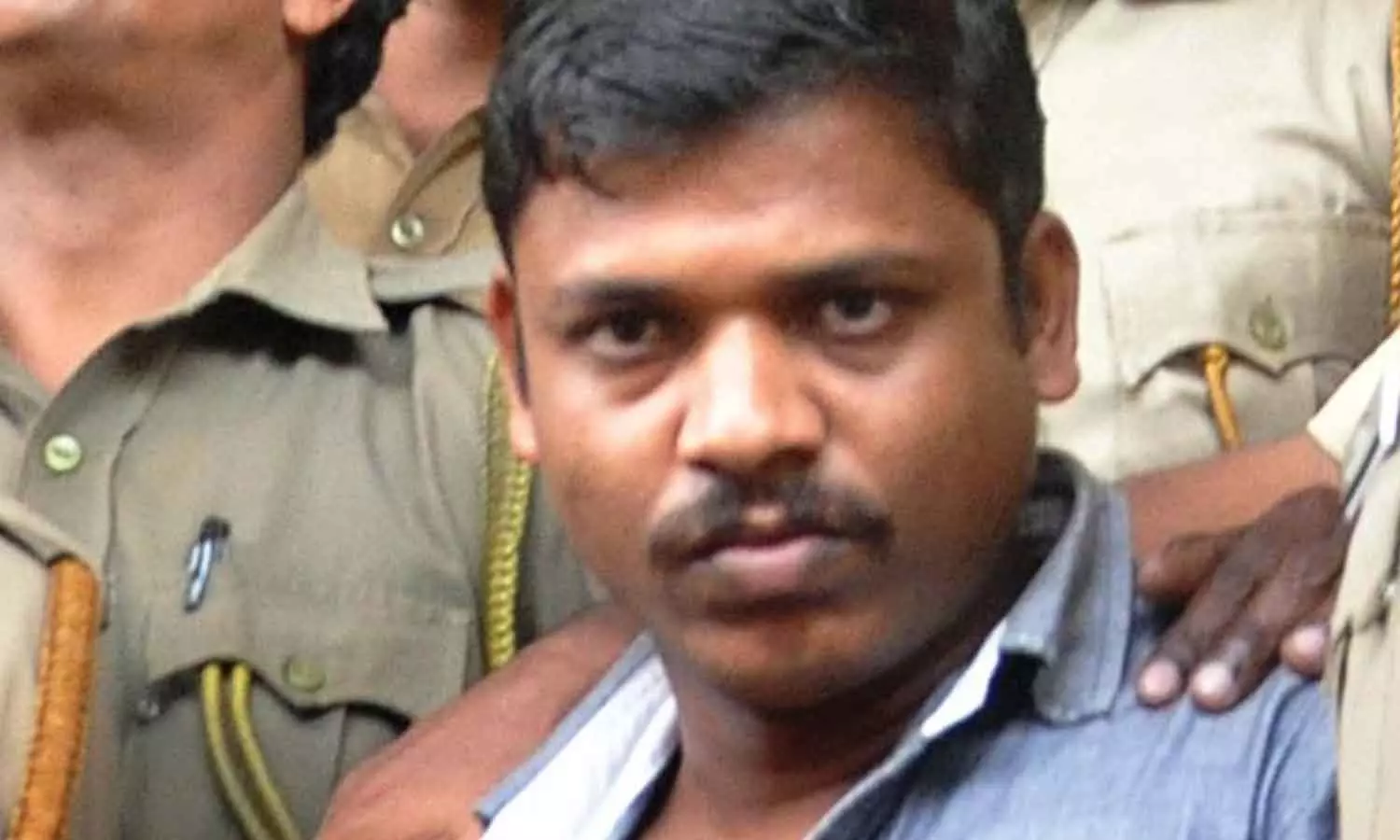 ജനിച്ചിട്ട് മകളെ ഇതുവരെ നേരിൽ കണ്ടിട്ടില്ല -  അസമിലേക്കു ജയിൽ മാറ്റം ആവശ്യപ്പെട്ട് ജിഷ കൊലക്കേസ് പ്രതി അമീറുൽ ഇസ്‌ലാം