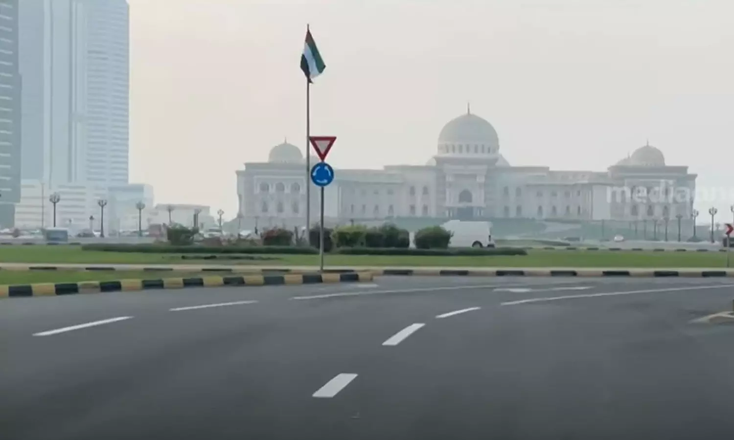 സൗജന്യ പാർക്കിങ് സംവിധാനങ്ങൾ അടച്ചു പൂട്ടുന്നു: ഷാർജയിൽ പാർക്കിങ്ങിന് ചെലവേറും സൗജന്യ പാർക്കിങ് സംവിധാനങ്ങൾ അടച്ചു പൂട്ടുന്നു: ഷാർജയിൽ പാർക്കിങ്ങിന് ചെലവേറും