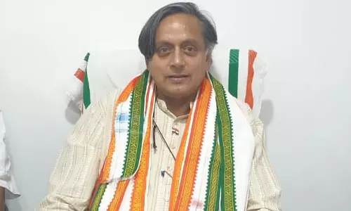 തരൂര് ഇന്ന് കര്ദിനാള് ജോര്ജ് ആലഞ്ചേരിയെ സന്ദര്ശിക്കും തരൂര് ഇന്ന് കര്ദിനാള് ജോര്ജ് ആലഞ്ചേരിയെ സന്ദര്ശിക്കും