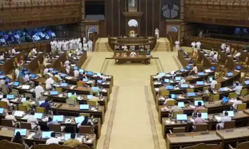 ഗവർണറെ ചാൻസലർ സ്ഥാനത്ത് നിന്ന് നീക്കാനുള്ള ബിൽ നിയമസഭ പാസാക്കി