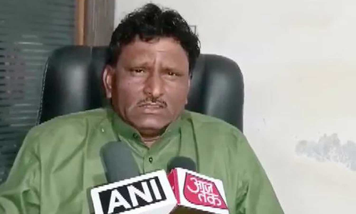 ബി.ജെ.പി സ്ഥാനാർഥി മാരകായുധങ്ങളുമായി ആക്രമിച്ചു, ജീവൻ രക്ഷിക്കാൻ കാട്ടിലൂടെ ഓടിയത് 15 കിലോമീറ്റർ; കാണാതായ കോൺഗ്രസ് എം.എൽ.എ