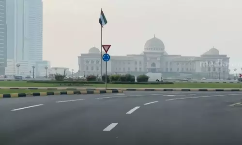 സൗജന്യ പാർക്കിങ് സംവിധാനങ്ങൾ അടച്ചു പൂട്ടുന്നു: ഷാർജയിൽ പാർക്കിങ്ങിന് ചെലവേറും സൗജന്യ പാർക്കിങ് സംവിധാനങ്ങൾ അടച്ചു പൂട്ടുന്നു: ഷാർജയിൽ പാർക്കിങ്ങിന് ചെലവേറും