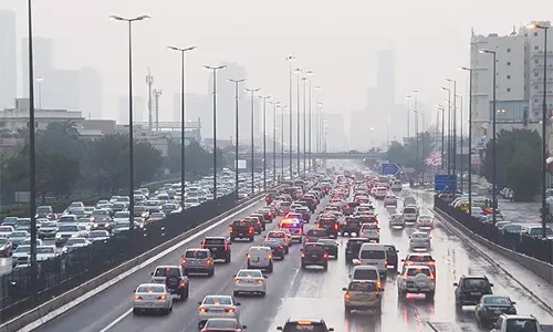 കുവൈത്തിൽ ഇടിയോട് കൂടിയ കനത്ത മഴ