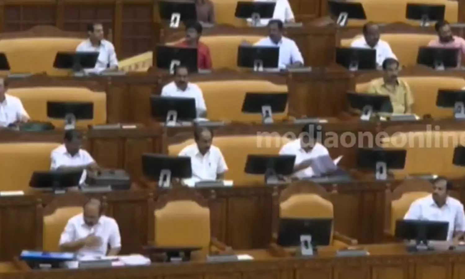 വിലക്കയറ്റം മറച്ചുപിടിക്കാൻ നോക്കേണ്ട; സഭയിൽ രൂക്ഷവിമർശനവുമായി പ്രതിപക്ഷം വിലക്കയറ്റം മറച്ചുപിടിക്കാൻ നോക്കേണ്ട; സഭയിൽ രൂക്ഷവിമർശനവുമായി പ്രതിപക്ഷം