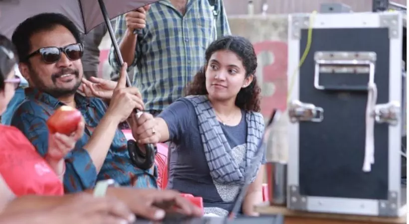 അപ്പയ്ക്കൊപ്പം ആദ്യമായി ജോലി ചെയ്യുമ്പോള്‍; ചിത്രം പങ്കുവച്ച് അന്ന ബെന്‍